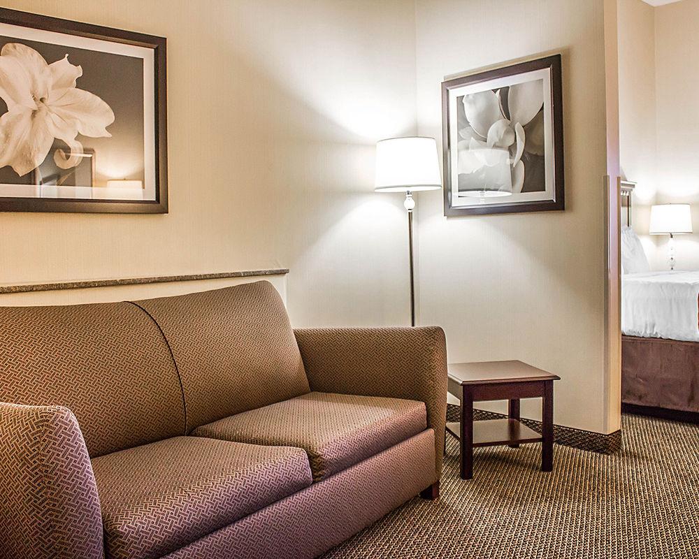 Holiday Inn - Cheshire - Southington By Ihg Esterno foto