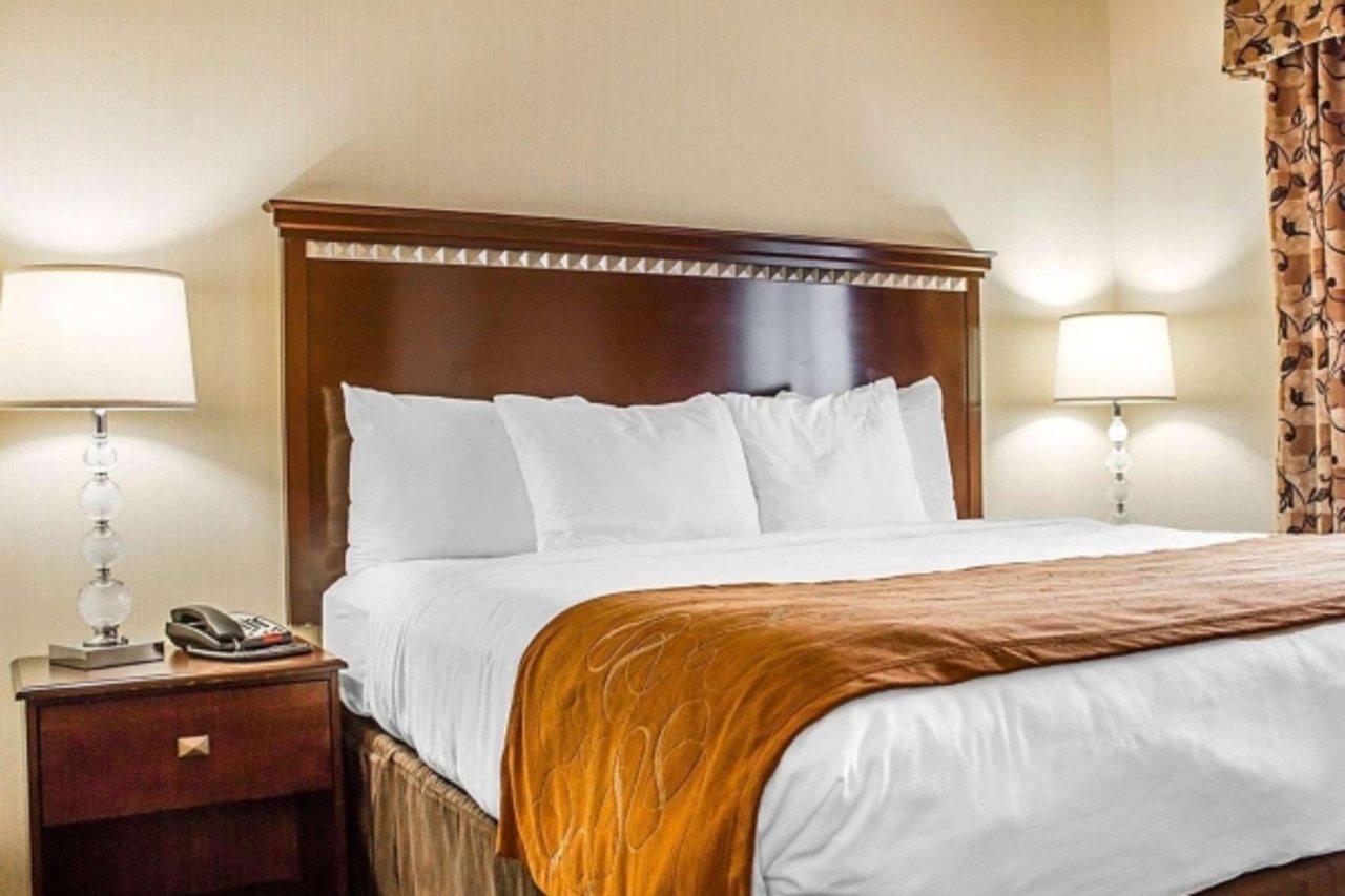 Holiday Inn - Cheshire - Southington By Ihg Esterno foto